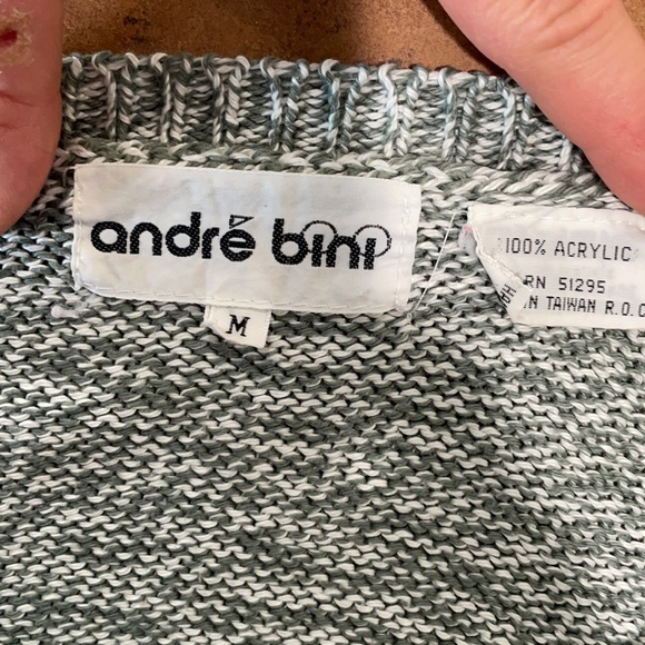 Vintage sweater great used condition Medium - Picture 3 of 4